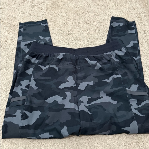 Under Armour Black Camo Joggers - Picture 8 of 8